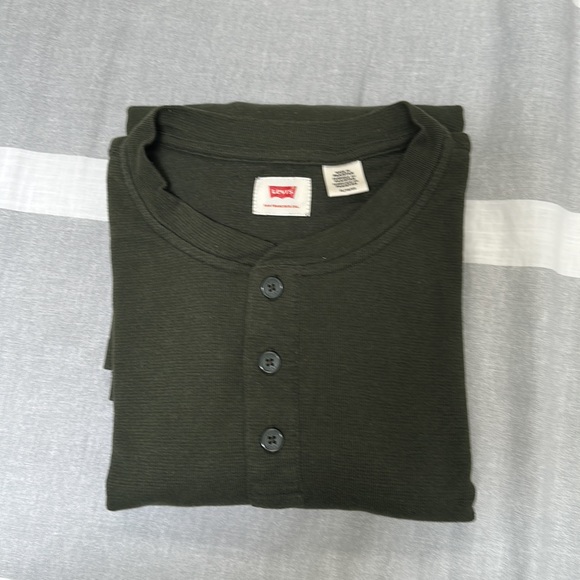 Men’s Levi’s long sleeve thermal - Picture 2 of 2